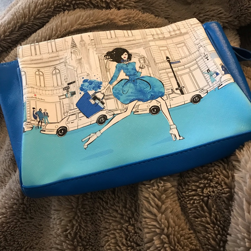Elizabeth Arden cosmetics bag